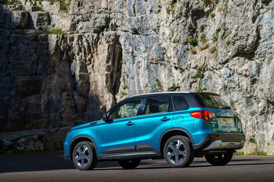  Suzuki Vitara 2015 года  (UK) (фото 4 из 24)